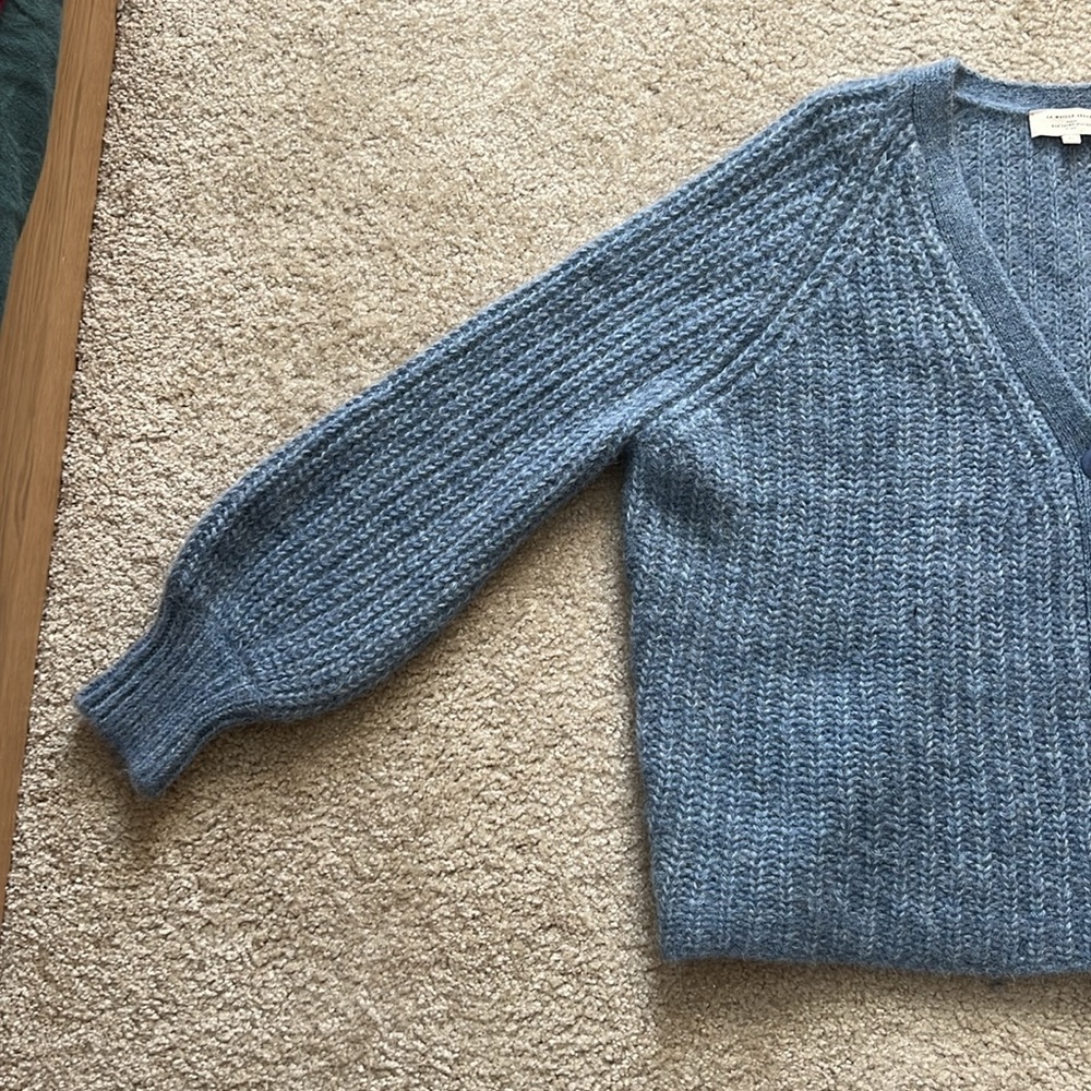 Sezane Blue Cropped V-Neck Button Cardigan - Picture 3 of 7